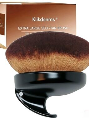 Extra Large Body Kabuki Brush for Self Tanner, Bronzer & Leg Makeup